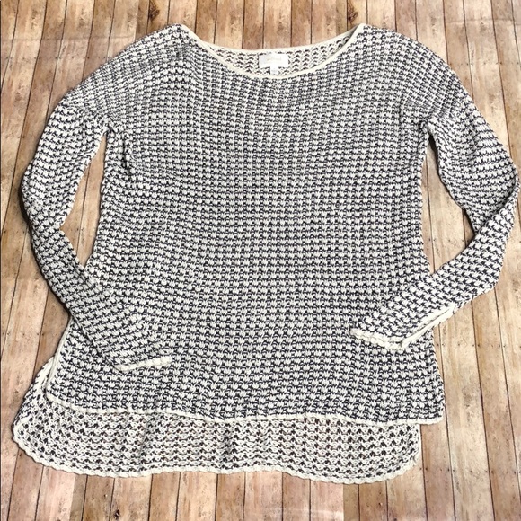 Aritzia Tops - Wilfred Silk and Cashmere Papinou Sweater